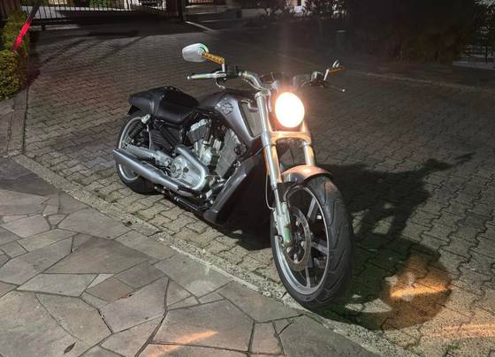 HARLEY-DAVIDSON V-ROD MUSCLE 